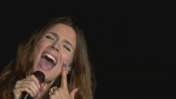 joss-stone-faz-breve-resumo-de-20-anos-de-carreira-em-show-no-the-town