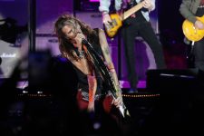 aerosmith-anuncia-aposentadoria-dos-palcos-apos-problemas-vocais-de-steven-tyler