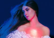 weyes-blood-vem-ao-brasil-com-pop-intenso-e-experimental:-‘quero-chorar-as-lagrimas-do-mundo’