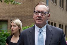 kevin-spacey-diz-que-esta-‘arrasado’-por-acusacoes-de-agressao-sexual-em-tribunal-de-londres