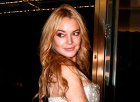 lindsay-lohan-da-a-luz-seu-primeiro-filho,-luai