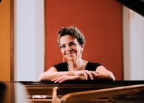 pianista-maria-teresa-madeira-interpreta-temas-de-joel-nascimento,-as-do-choro,-em-album-produzido-pelo-bandolinista