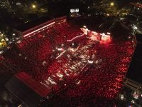 ana-castela-chora,-leva-cavalo-gigante,-conquista-arena-lotada-e-faz-historia-na-1a-vez-no-palco-principal-de-barretos