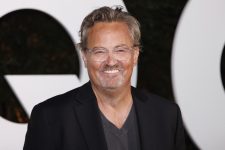 morte-de-matthew-perry,-o-chandler-de-‘friends’,-comove-fas-nas-redes-sociais