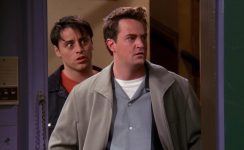 matthew-perry:-relembre-momentos-de-chandler-em-‘friends’;-fotos