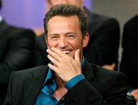 ‘nunca-vou-esquecer-as-brincadeiras’-com-matthew-perry,-diz-premie-do-canada,-colega-de-escola-do-ator