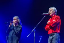 caetano-veloso-inclui-angela-ro-ro-no-show-em-que-celebra-o-culto-do-album-‘transa’