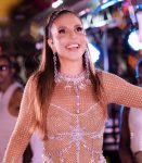 ivete-sangalo-volta-ao-topo-com-‘macetando’-e-adiciona-mais-uma-musica-a-galeria-de-hits-folioes