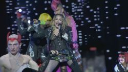 madonna:-passagem-da-cantora-pelo-pais-rende-memes-e-piadas;-veja