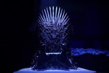 trono-de-ferro-de-‘game-of-thrones’-e-vendido-por-us$-1,5-milhao-em-leilao